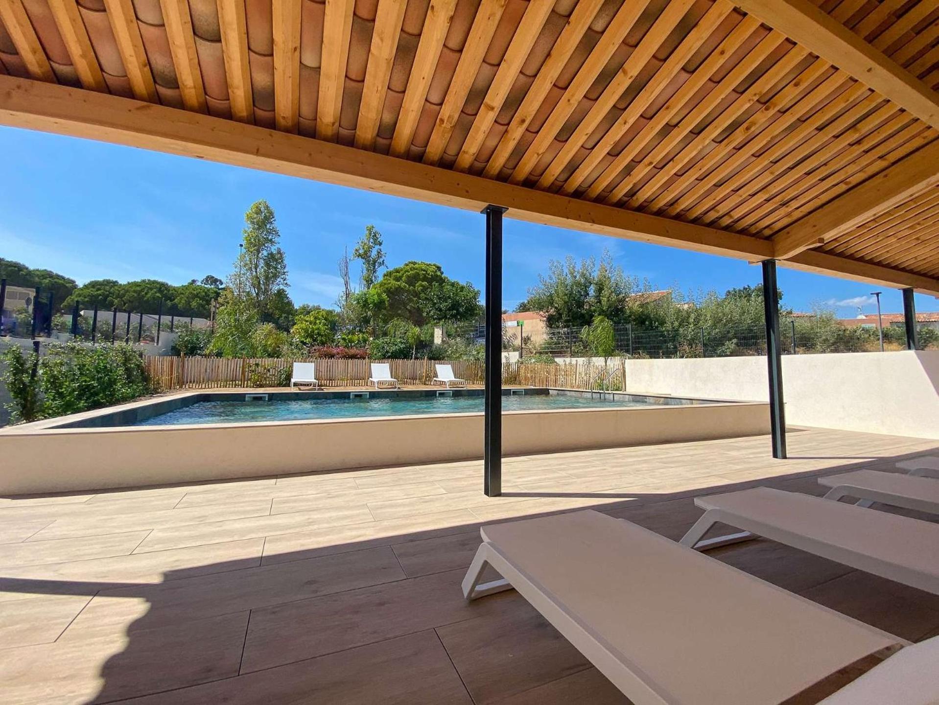 Appartement POSEIDON - Mazet 60 m2 en duplex - 3 pièces - Piscine et garage privé - à Bormes-les-Mimosas Extérieur photo